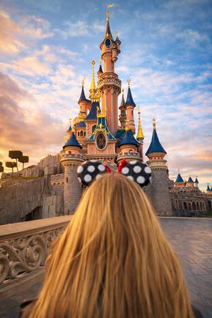 Disneyland Paris - Schloss und Feuerwerk im Themenpark bei Paris