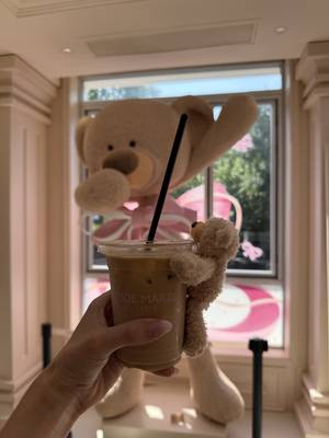 13Mrazo Café Shanghai – Blick auf den Oriental Pearl Tower
