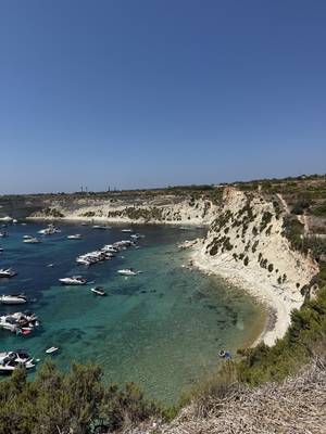 Bucht voller Boote bei Il-Hofra, Malta