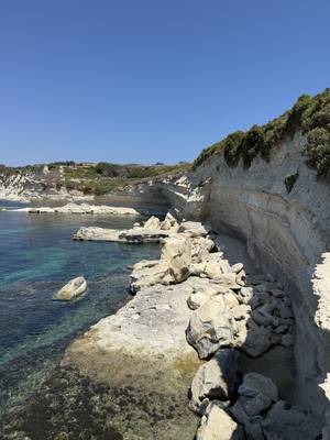 Felsbucht Il-Kalanka mit glasklarem Wasser, Malta