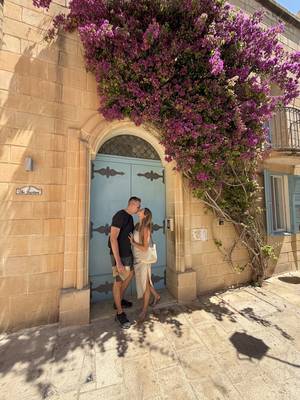 Die berühmte blaue Tür in Mdina, Malta