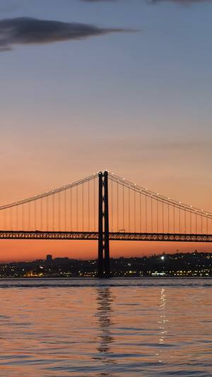 Lissabon - Sonnenuntergang am Tejo