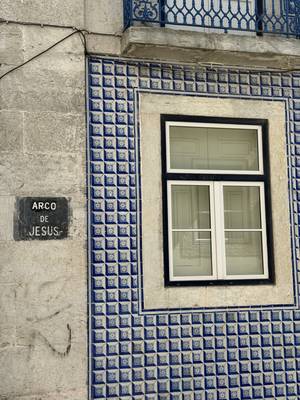 Lissabon - Straßenszene Alfama