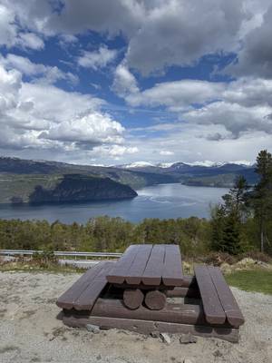 Oldevatnet - blauer See Norwegen