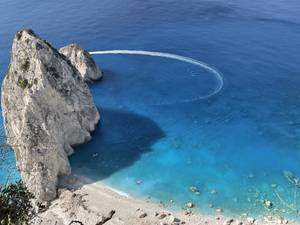 Mizithres Rocks Zakynthos - Blick von oben auf die Felsnadeln im tiefblauen Ionischen Meer