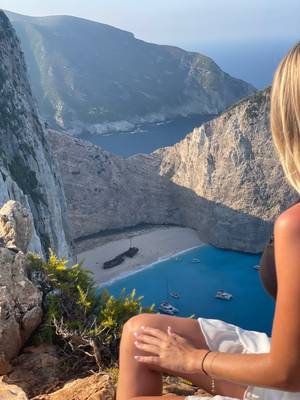 Navagio Beach Zakynthos – Shipwreck Beach mit türkisblauem Wasser