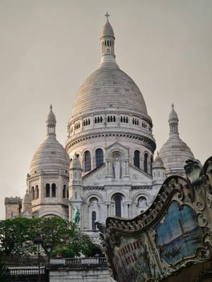 Sacré-Cœur Basilika Montmartre Paris - weißes Wahrzeichen auf dem Hügel